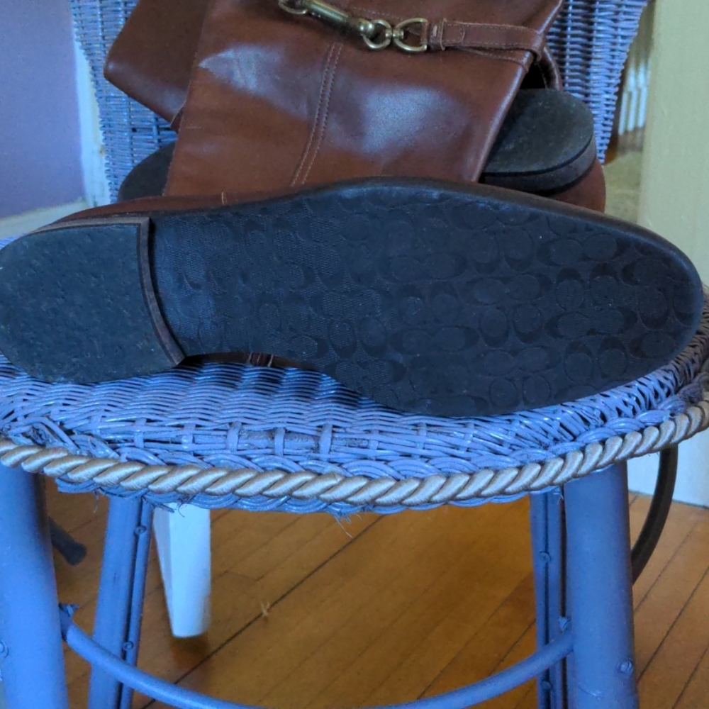 Boots - Picture 2 of 3